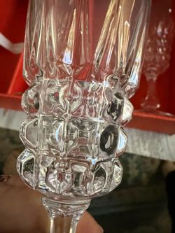 Cristal d'Arques Pompadour Champagne Flutes - Set of 6   Elegant set of six champagne flutes is made of 24% lead crystal. These clear glasses are from