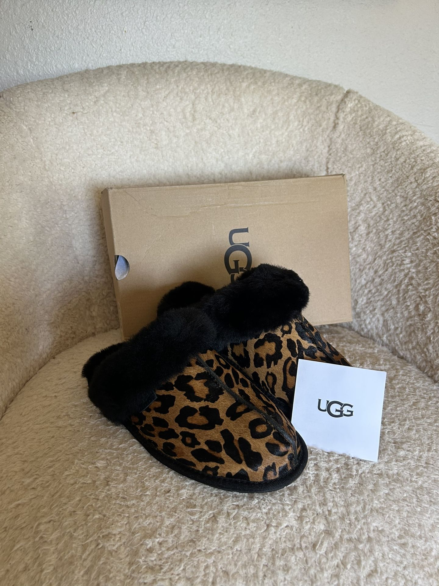 “NEW” UGG Women's Scuffette II Panther Print Slipper - 1120910