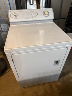 Maytag gas dryer works great very clean