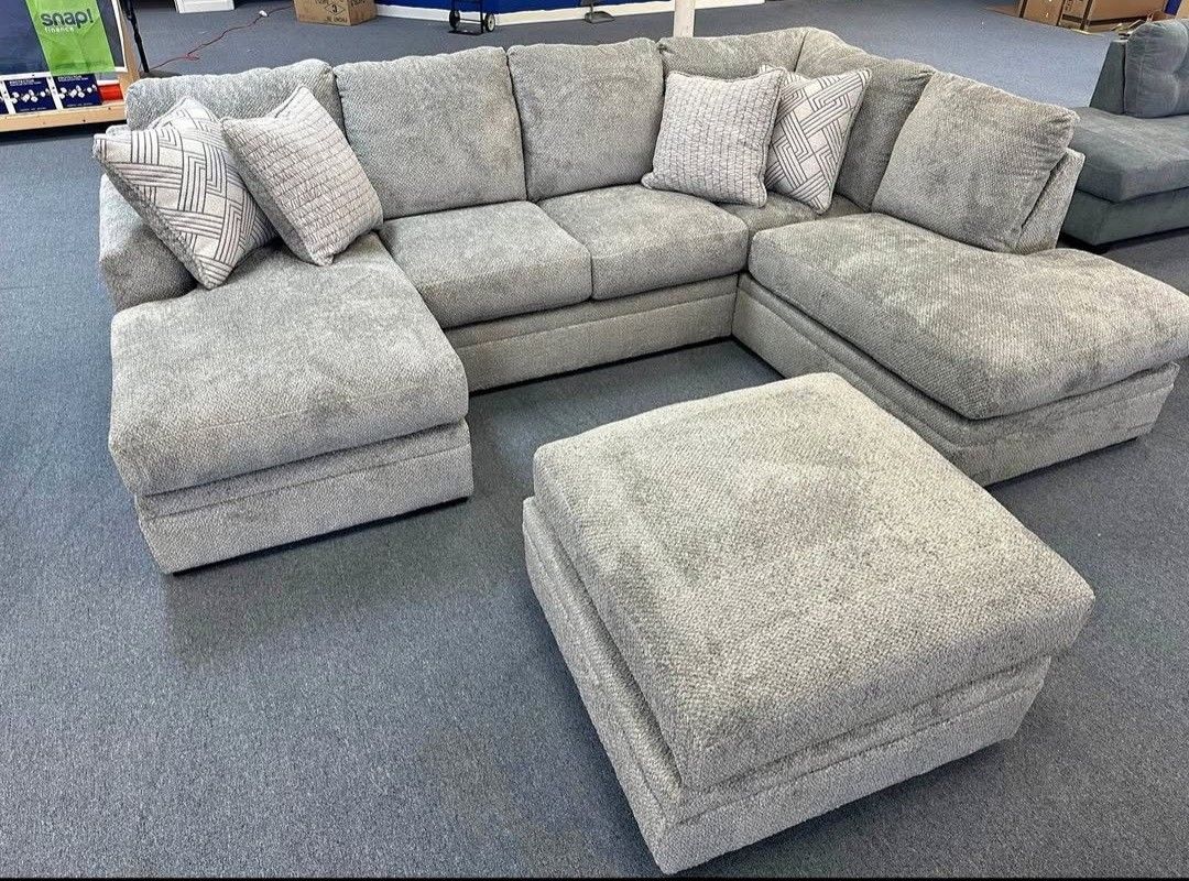 AP๐ High Quality Sectional Couch With Chaise// Fast Delivery - Financing