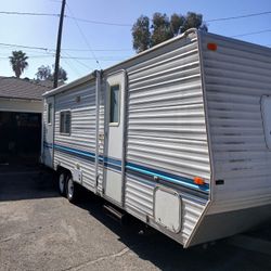 2002 Aljo Slide Out Travel Trailer 25ft