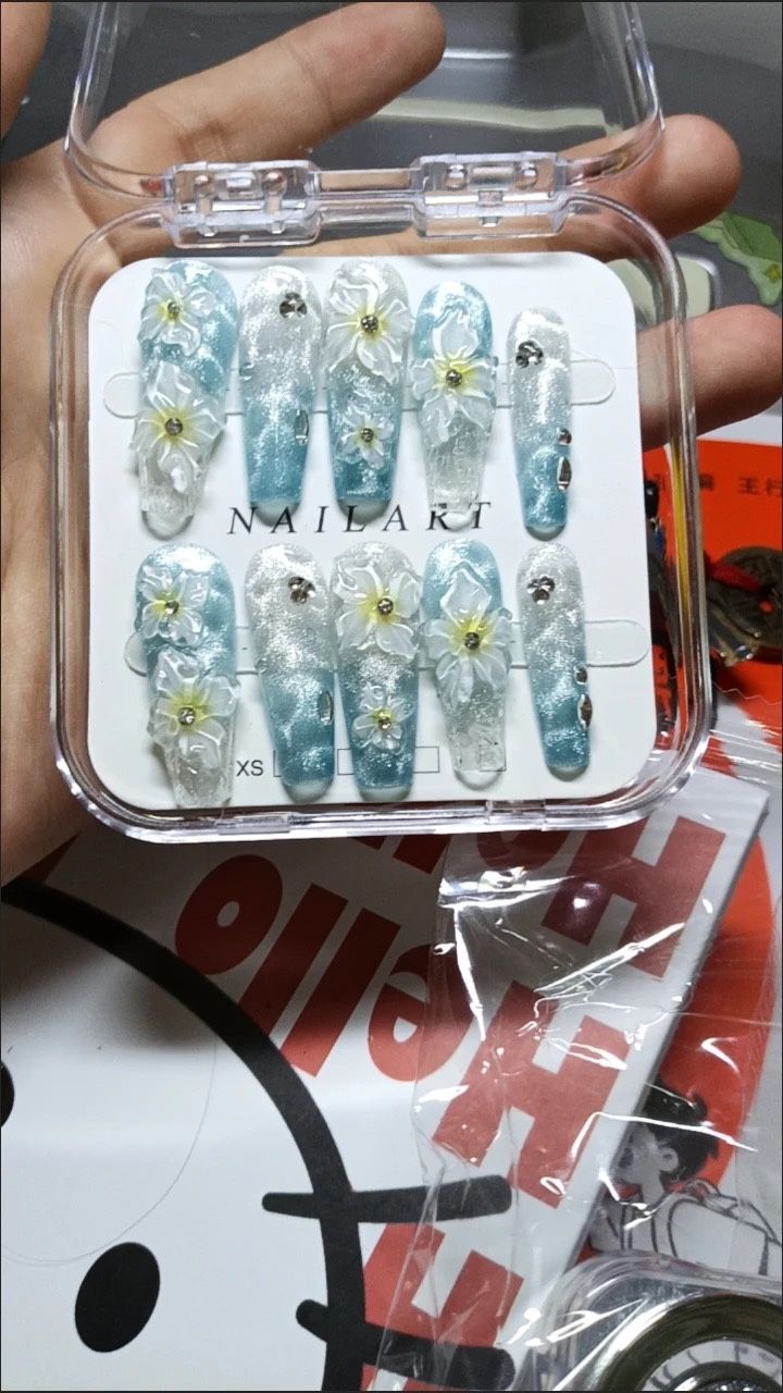 Button Craft Drawing nail art for Sale in Glendora, CA - OfferUp