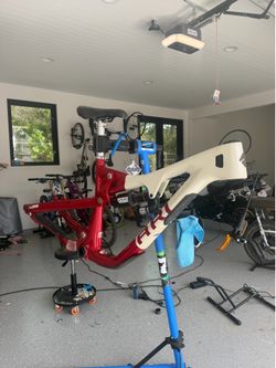 2024 Ari Le Sal Peak enduro bike FRAMESET