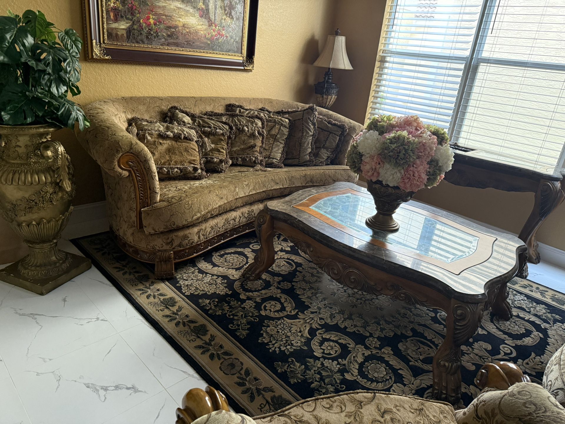 Antique Brown Living room set