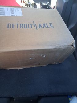 Two front Detroit Axles and pads and clips