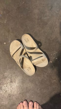 Women’s croc’s