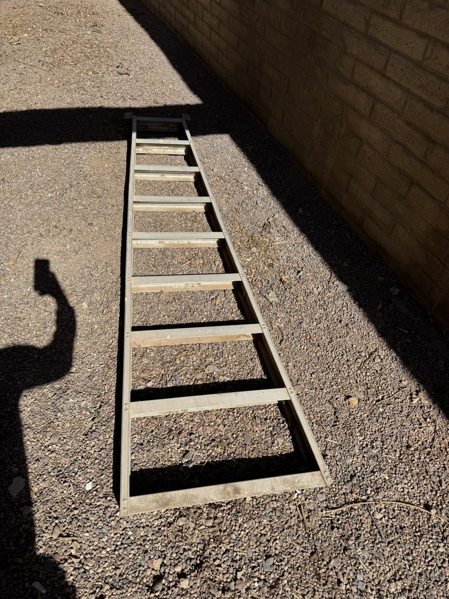 Aluminum ladders