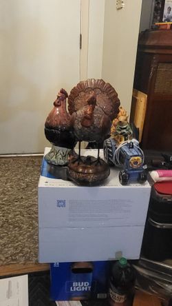3 figurines cookie jar