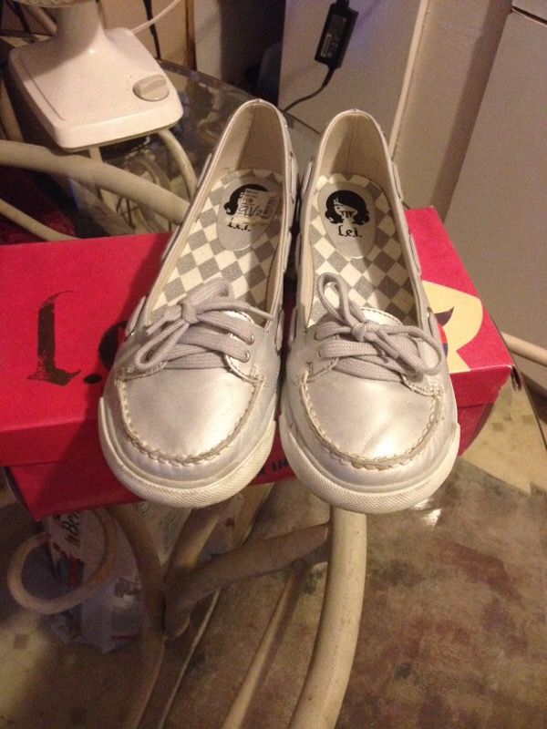 JMNatasza silver Shiny boat Synthetic Shoes