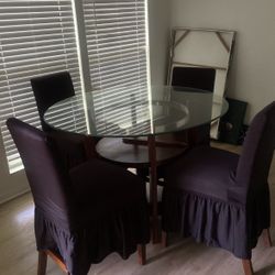4 Seat Glass Table 