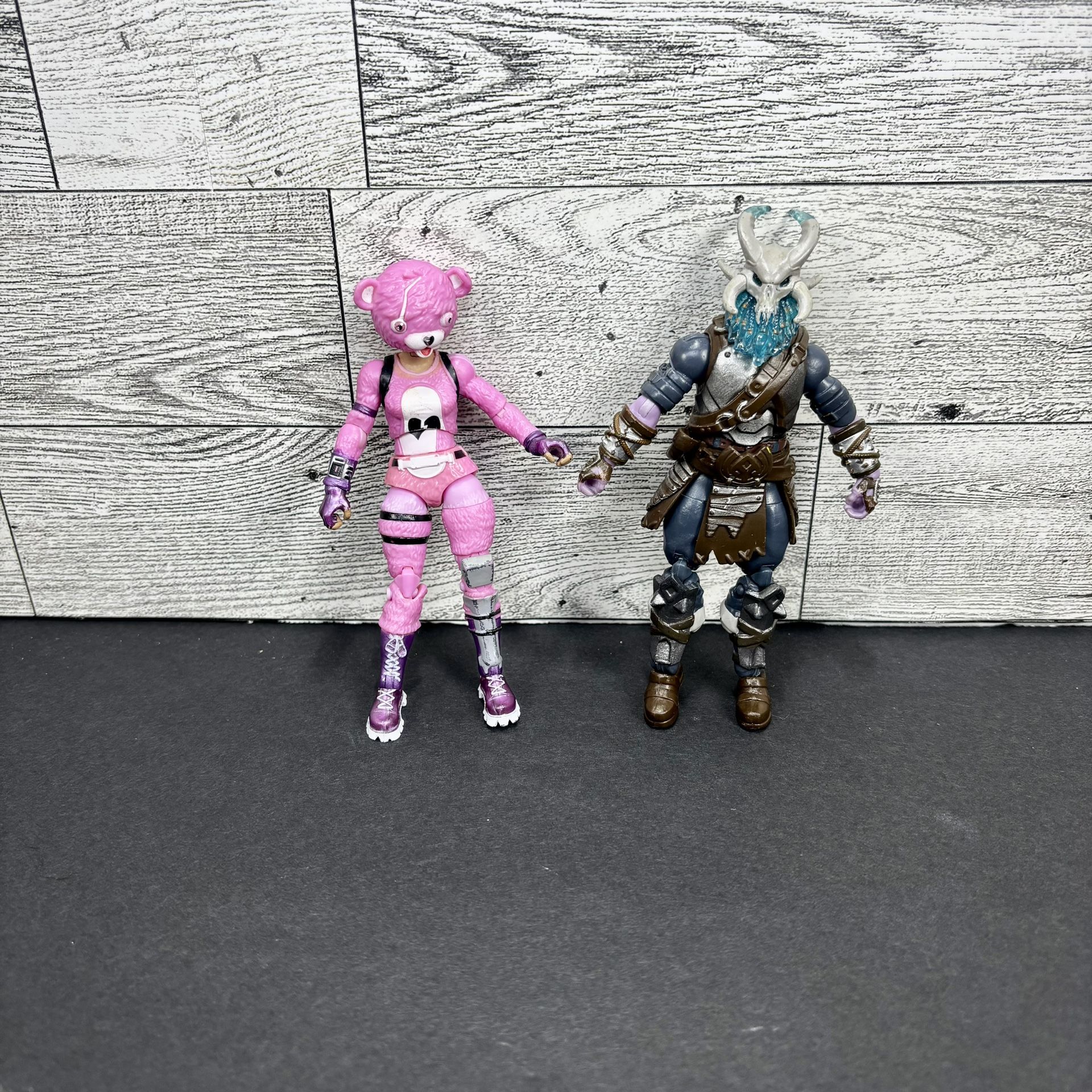 Fortnite Cuddle Team Leader Pink Bear/ WV7 Ragnarok Action Figures