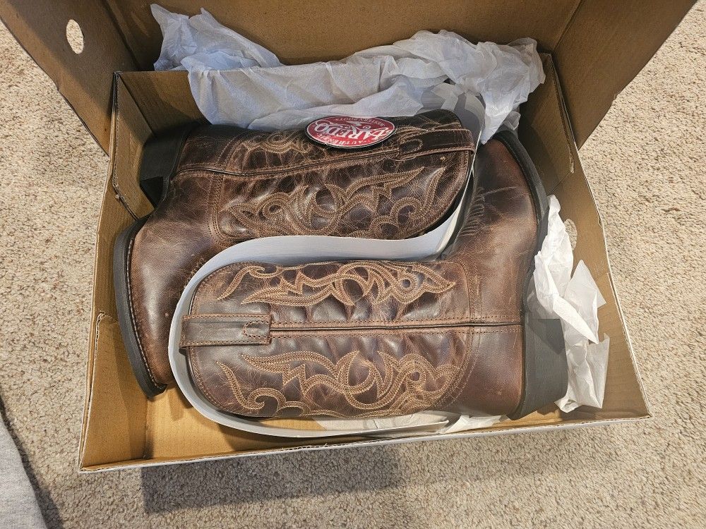 Womens size 8 Laredo Western Boots