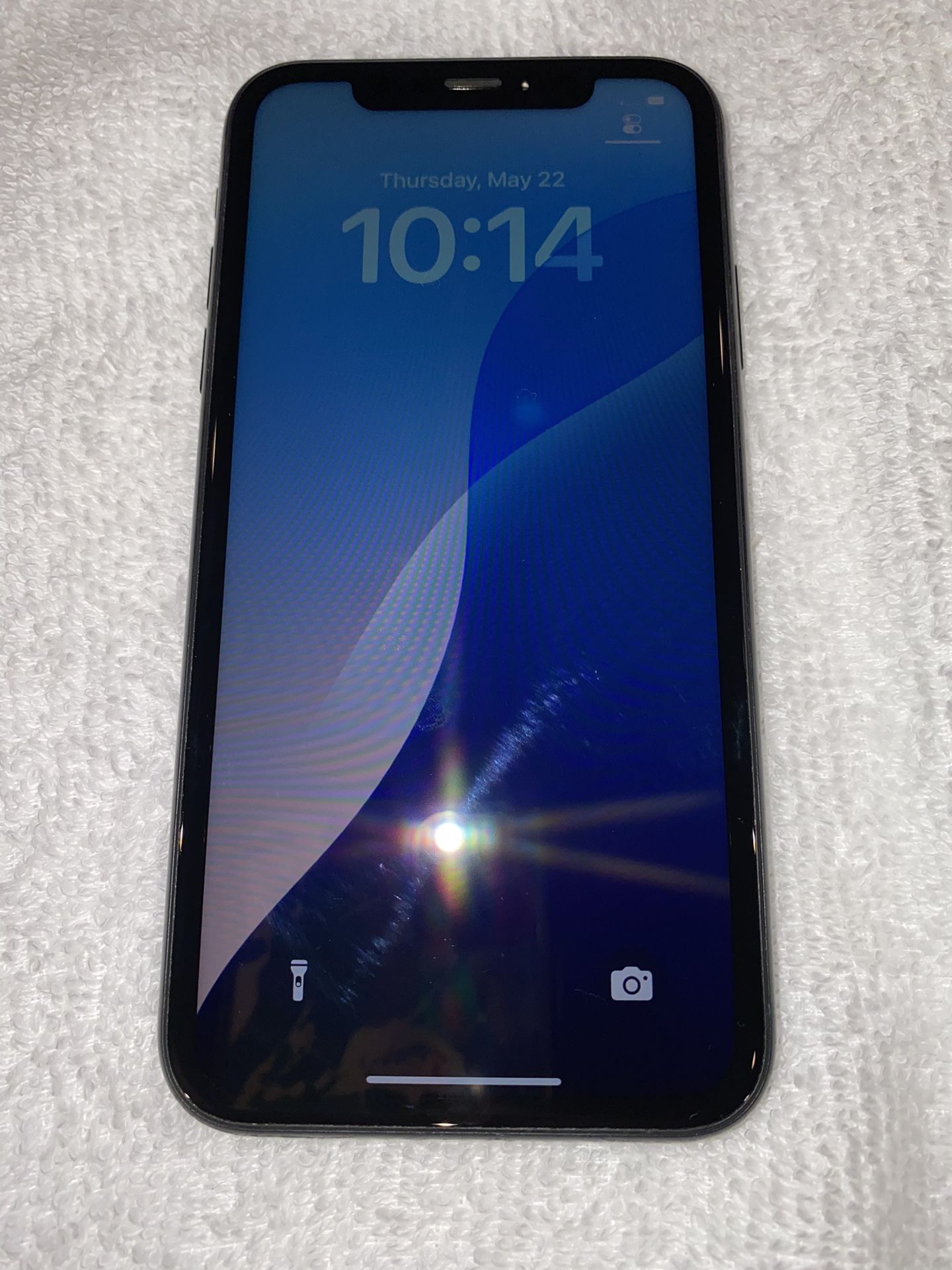 iPhone XR - 64GB - Factory Unlocked - Metro PCS, AT&T, T-Mobile, Verizon