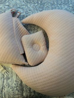 Breastfeeding pillow