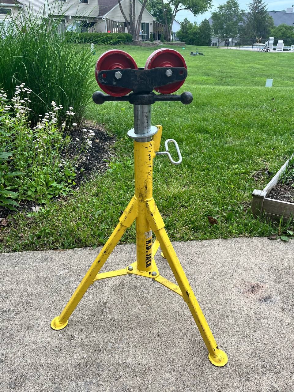 Roller Head Pipe Stand,1/8 to 12 In.