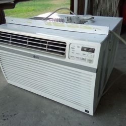 LG 10,000 Btu Through Wall/ Window Air Conditioner Like New