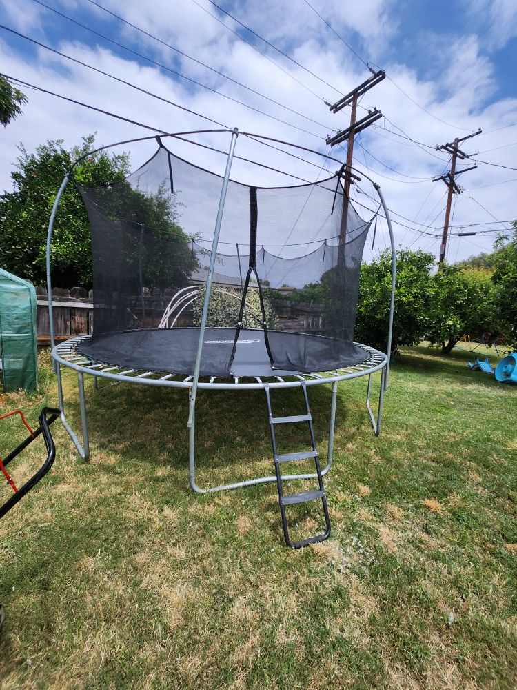 18ft Trampoline