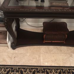 Entrance Foyer Long Table With Class Top