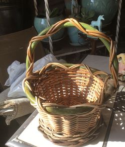 Home interiors decoration. Canasta multiusos
