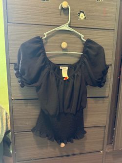 Black blouse for teen