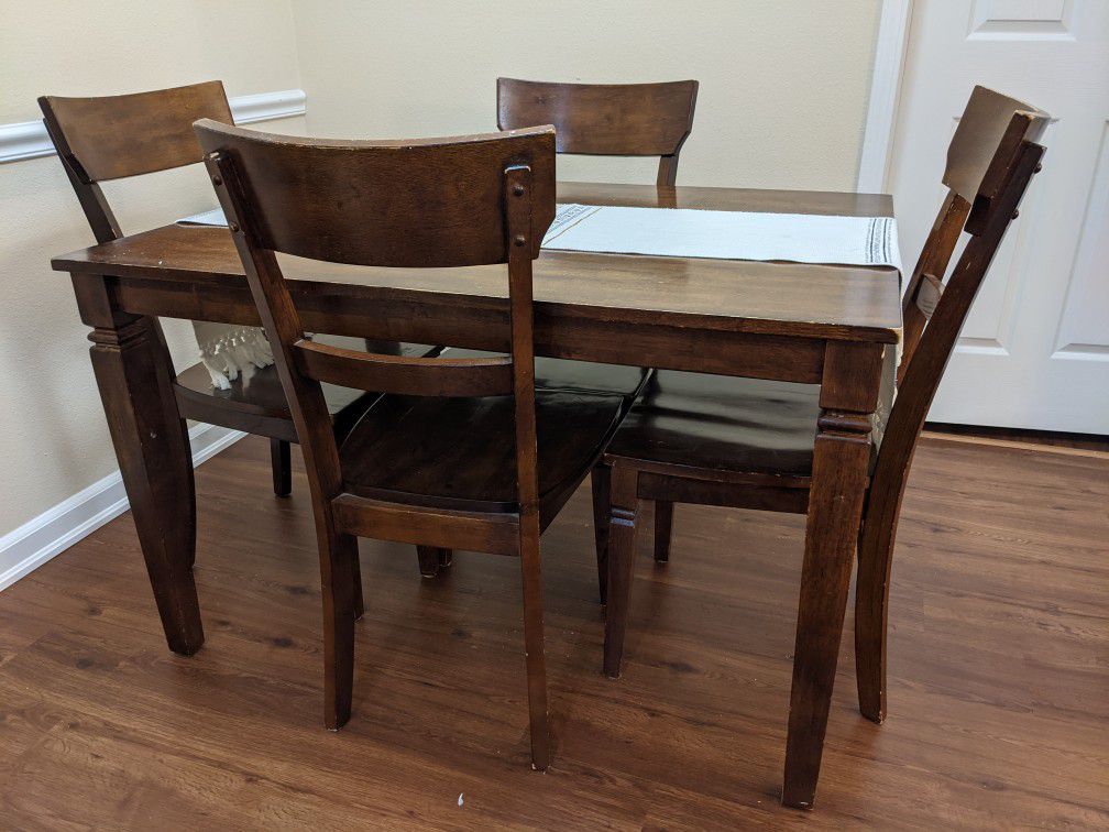 D254-225 Ashley Furniture Barrister Rectangular Dining Table With 4 Side Chairs