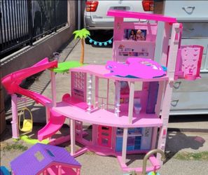 Barbie dream house