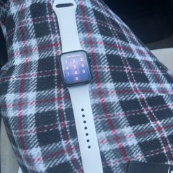 Apple Watch SE 