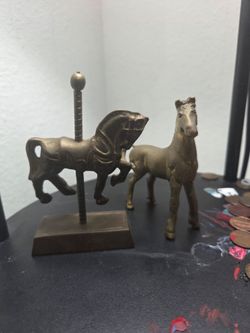 2 solid brass vintage horses