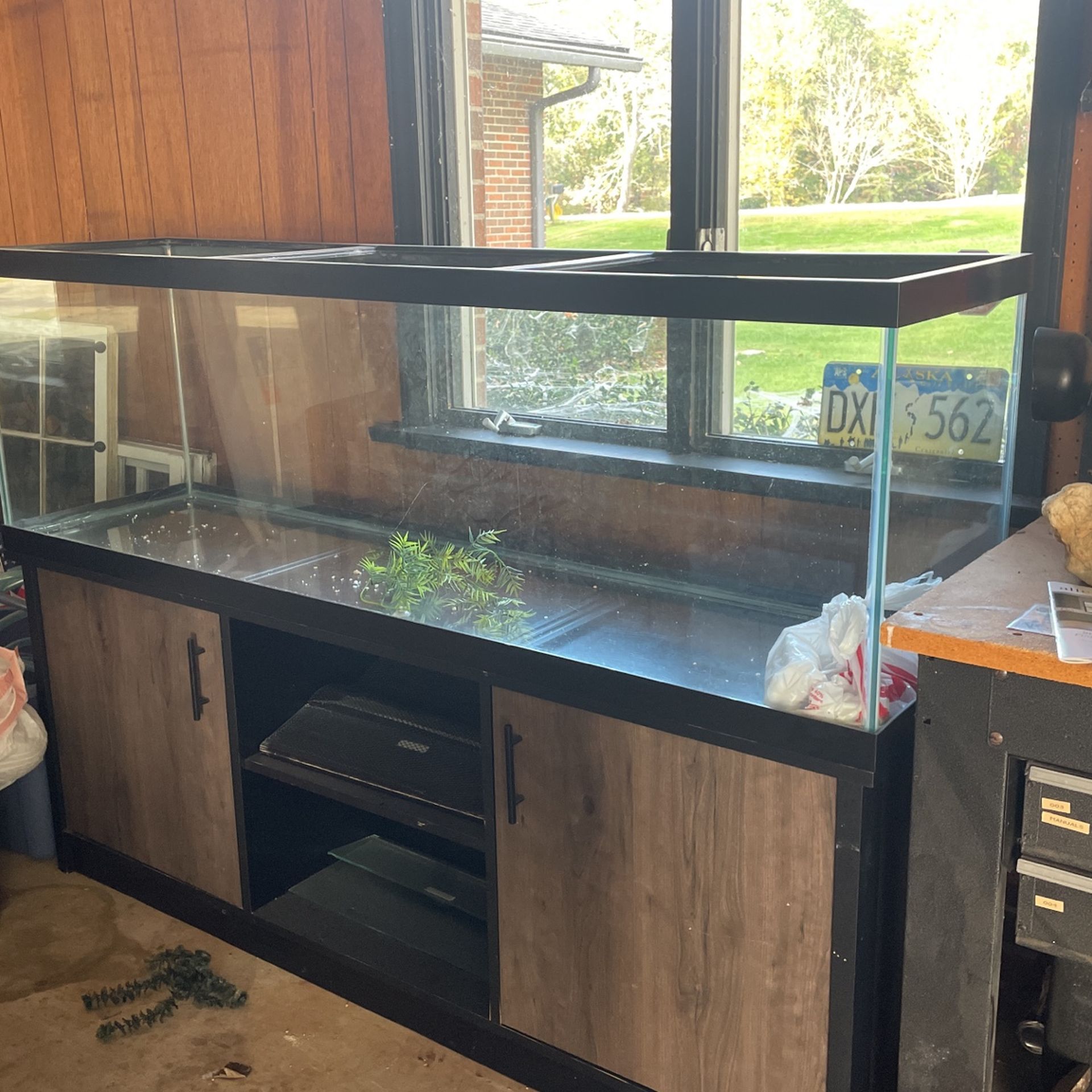 7 Month Old 125 Gallon Fish Aquarium  Top Lights And Stand (no Filtration ) 395.00 Firm 5 Feet Long 18 In. Deep