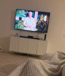 $450 obo for 2 TVs! 75 inch and 55 inch