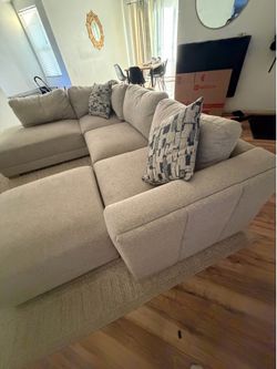 Sofa / Couch