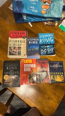 Lot of Stephen king books novels