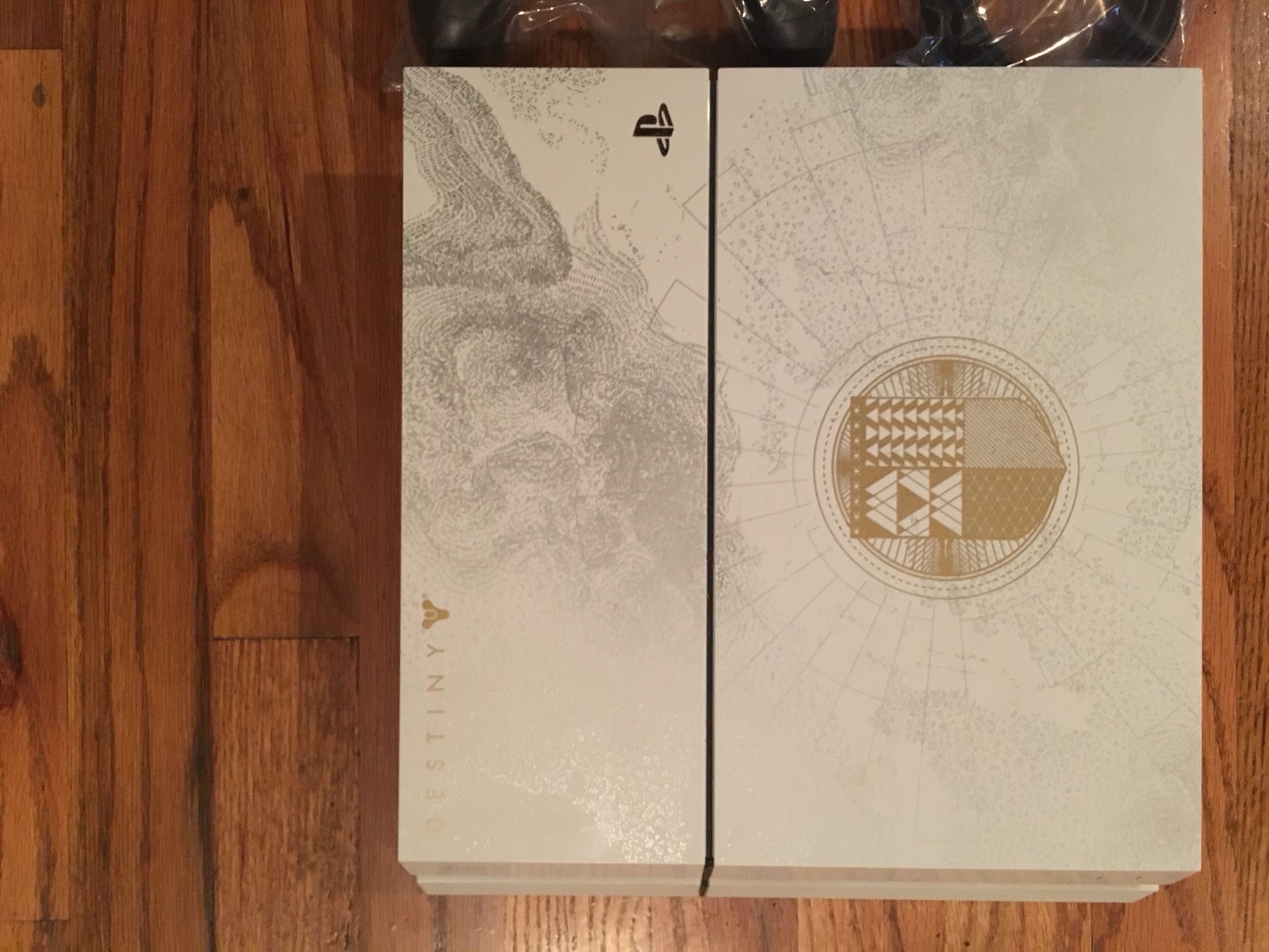 PS4 Destiny Limited Edition w/ new controller
