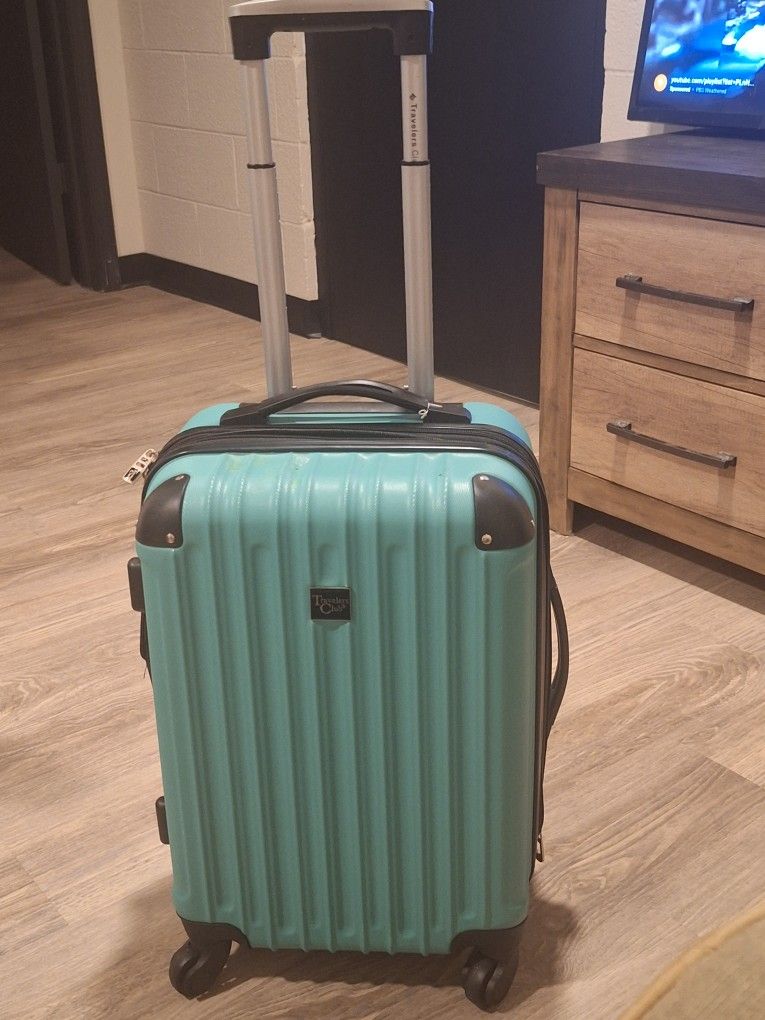 Travelers Club Green travel suitcase