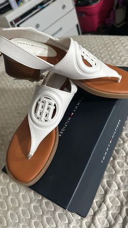 Sandles