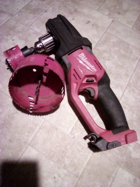 Milwaukee Fuel M18 CORDLESS HOLE HAWG 1/2 13MM RIGHT ANGLE DRILL