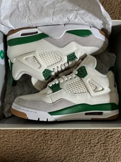 Jordan 4 SB Pine Green Size 6.5