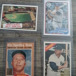 4 Mickey Mantle Baseball  cards