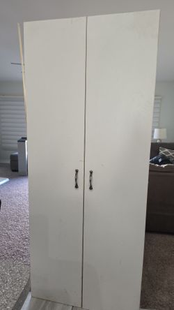 Storage cabinet( Free)?