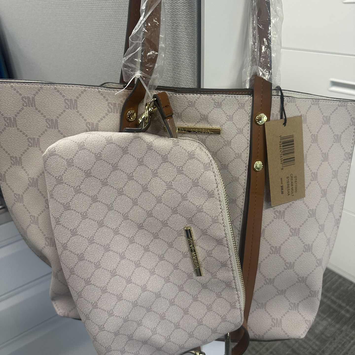 Steve Madden Sling Crossbody Bag for Sale in Las Vegas, NV - OfferUp
