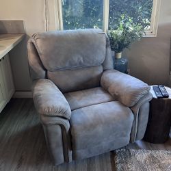 Brown Loveseat Recliner 