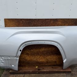 2022 2025  TOYOTA TUNDRA PASSENGER RH SIDE SKIN PANEL LONG BED OEM