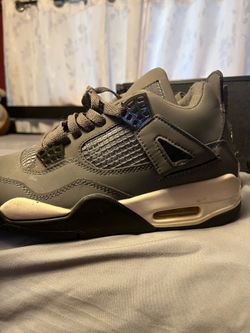 Jordan 4s