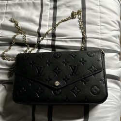 lv purse 
