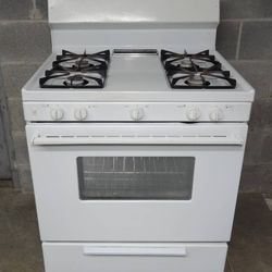 GE Hotpoint 30" Gas Range / Stove / Oven - White - RGB524PEA6WH - Works great