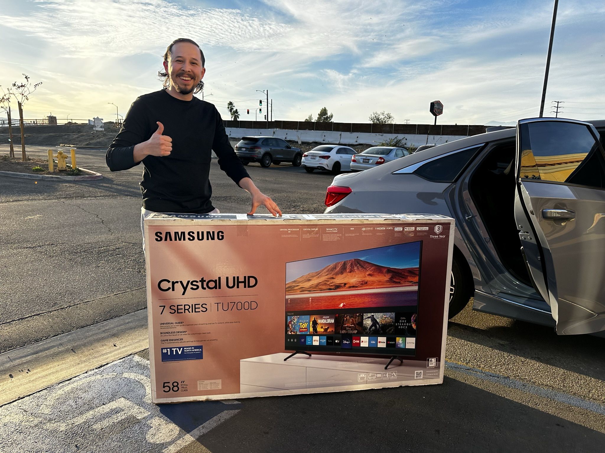 58 “ Samsung Smart 4K LED HDR TV