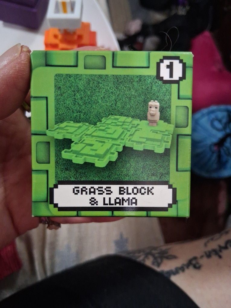 #1  Graas, Black, Llama