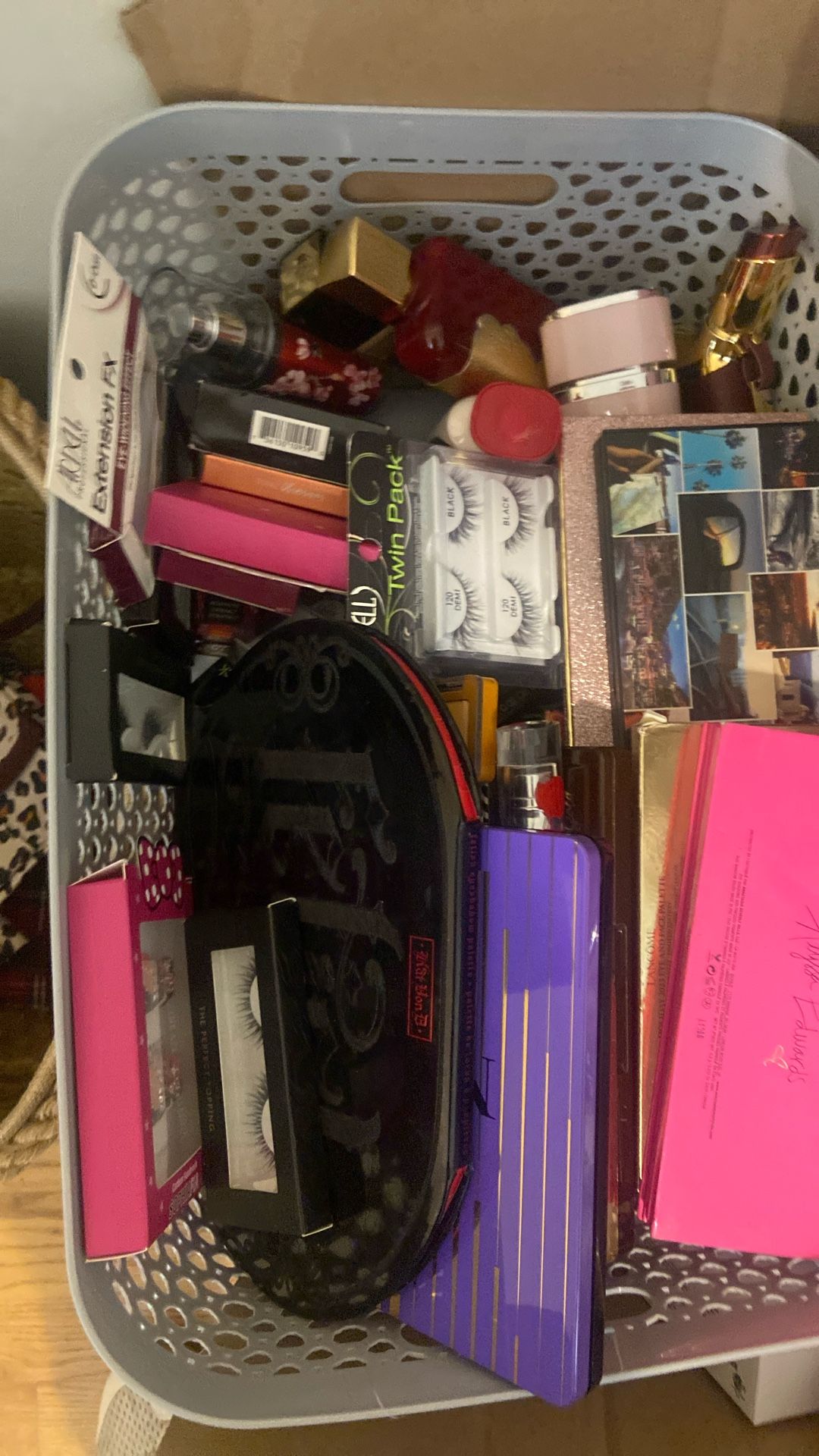 Make Up 