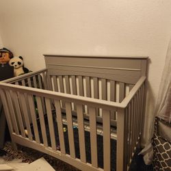 Baby Crib With A Very Good Sealy Mattress 