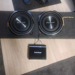 Speakers 12s Pioneers And Fosgate Amp